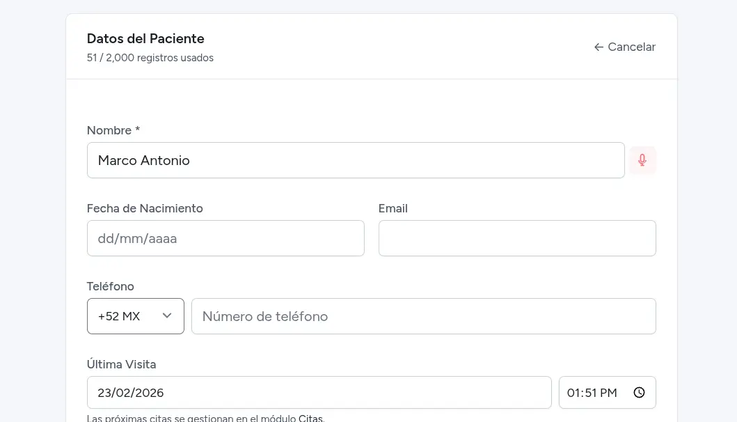 Formulario de registro de paciente con entrada por voz en Míralo Bien